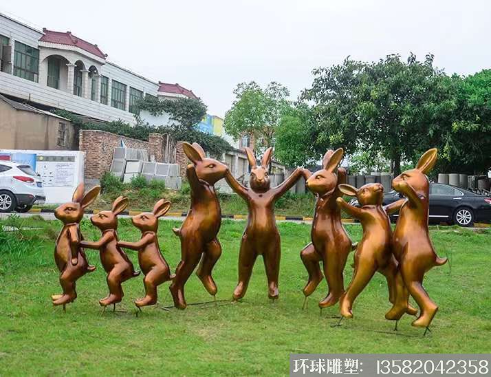 玻璃钢卡通兔子雕塑 跳舞的兔子雕塑2